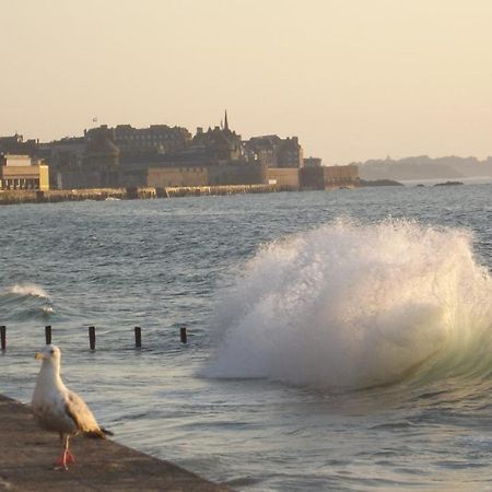 Appartement T2 ,Parking Prive,Terrasse, 10 Mns A Pieds De La Cite Corsaire Et Ses Plages Saint-Malo Exterior photo